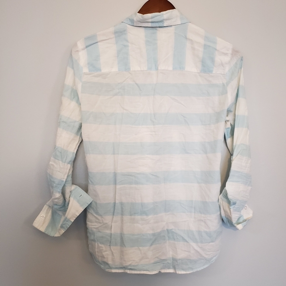 ⭐Striped White & Blue Button Up Blouse Size 4 - Picture 4 of 6